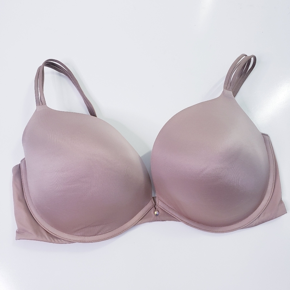 Victoria's Secret Very Sexy Pushup Cream Bra